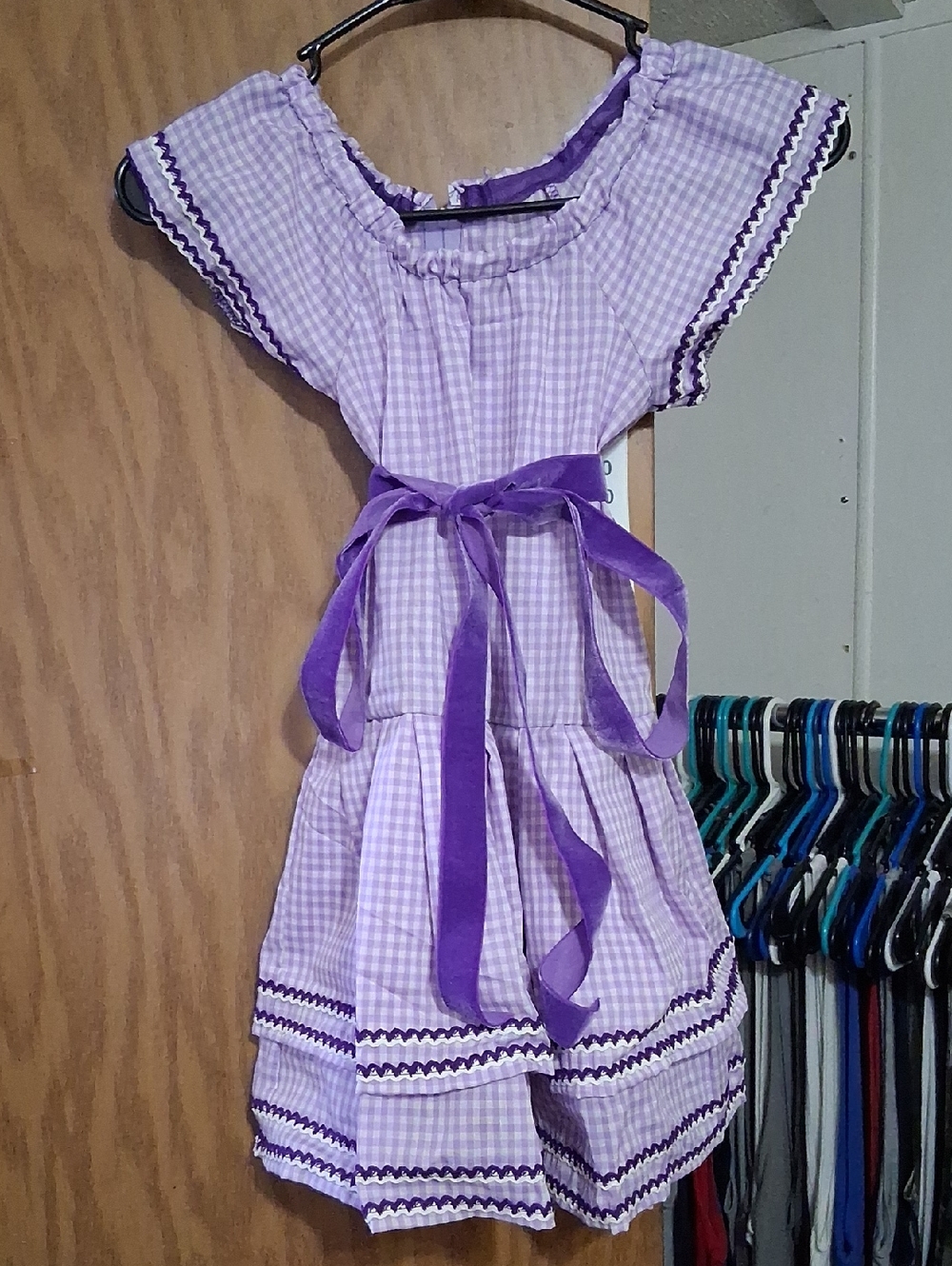 Girls' Lavender Gingham Dress with Ribbon Tie SIZE 6-7 GIRL.